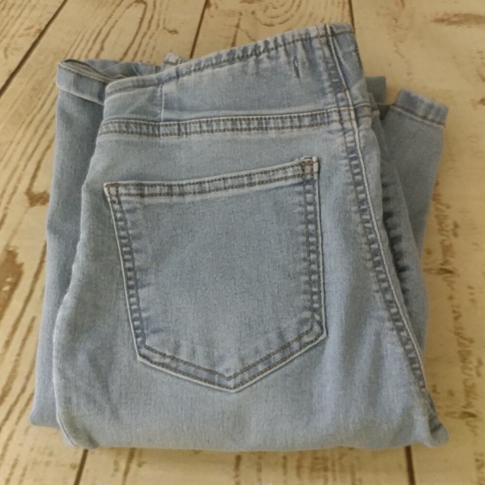 Y2K Forever 21 Pull On Flare Jeans Blue Size XS‎